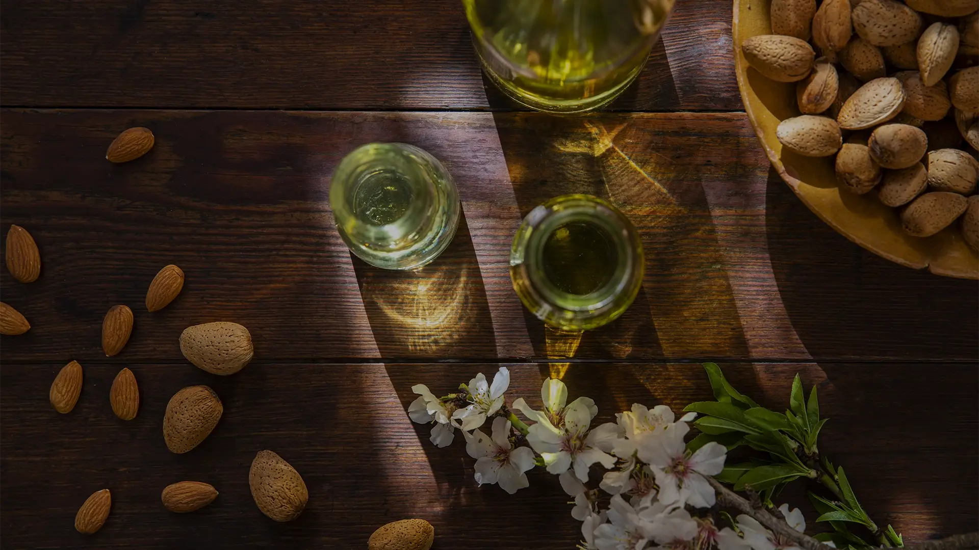 Almond_oils_table